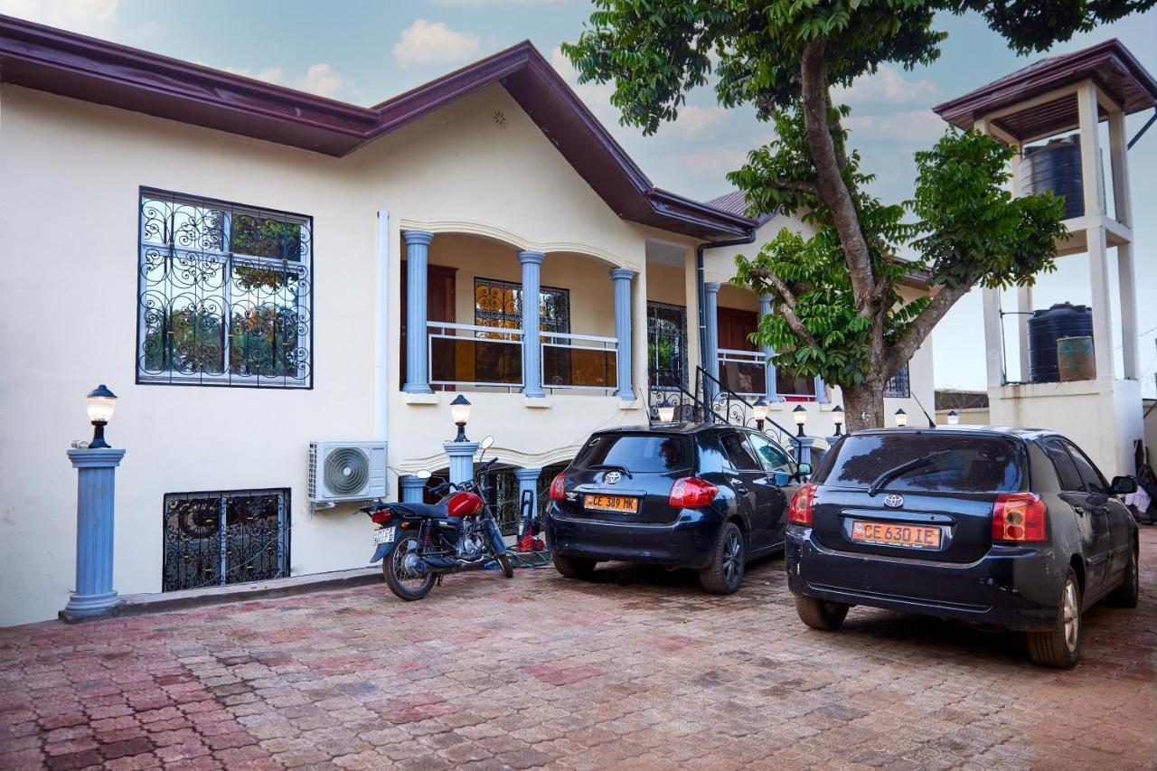 Residence Noumsi Yaoundé Exterior photo